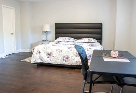 For Lease - 5 Castlehill Road, Brampton, Ontario - Photo 3