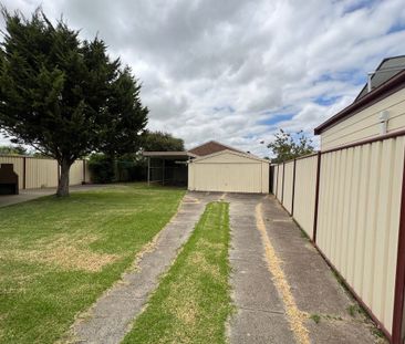 76 Victory Street, Keilor Park VIC 3042 - Photo 2