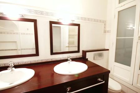 Carrer del Consell de Cent, Barcelona, Catalonia 08009 - Photo 5