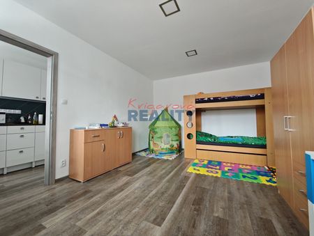 Pronájem bytu 2+1 56 m² - Fotografie 4