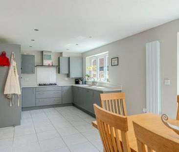 Waring Crescent, Aylesbury, Aston Clinton - Photo 6