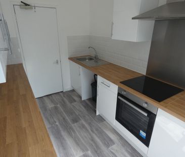 1 bed Apartment - To Let - Photo 4