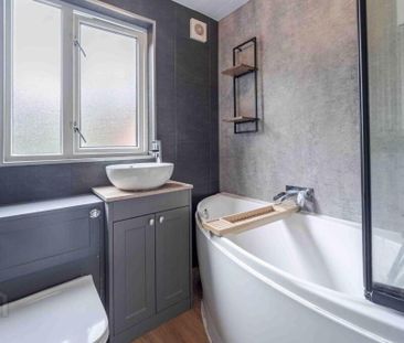 13 Wilson Street, Lisburn, BT27 4XZ - Photo 6