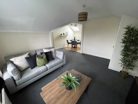 2 Bedroom Flat / Apartment - Westridge Road, Southampton - Photo 2