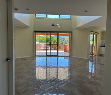 Home with Mountain Views - Photo 2