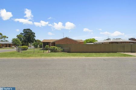 10 Tregenza Avenue, 5112, Elizabeth South Sa - Photo 5