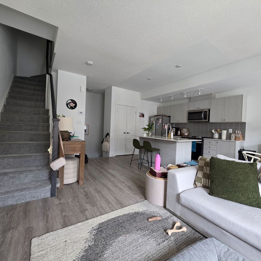 For Lease - 24 Canton Lane, Whitchurch-Stouffville, Ontario - Photo 1