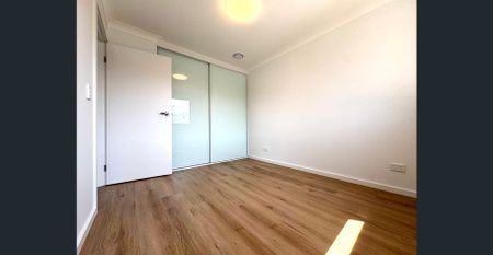 🏡BRAND NEW 5-BEDROOM HOME | HUGE BACKYARD | WALK TO ALDI | PRIME LOCATION - Photo 3