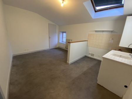 Location Appartement 3 pièces 47m² JARNAC 16200 - Photo 2