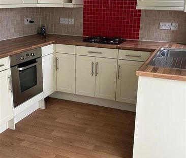 2 bedroom terraced house to rent - Photo 1