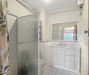 6/132 Mounts Bay Road, Perth, WA 6000 - Photo 3