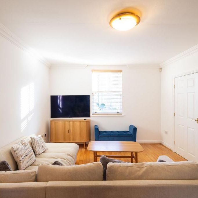 3 bedroom terraced house to rent - Photo 1