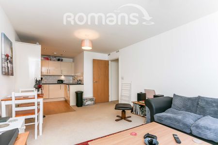 2 bedroom apartment to rent - Photo 2