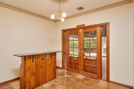 Large Family Home with Stunning Views - Photo 2