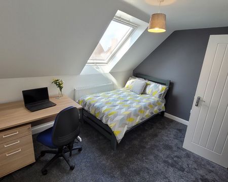 6 Bedrooms, 11 St George’s Road – Student Accommodation Coventry - Photo 2