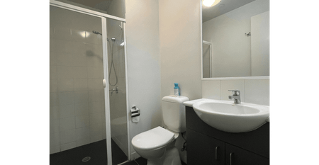 Fully Furnished 2-bedroom apartment - Photo 2