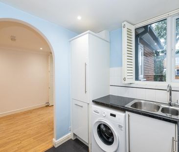 3 bedroom terraced house to rent - Photo 3