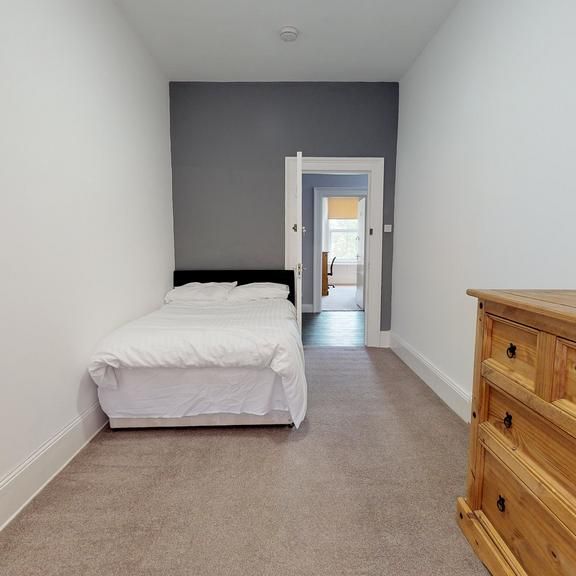 5 bedroom flat share to rent - Photo 1