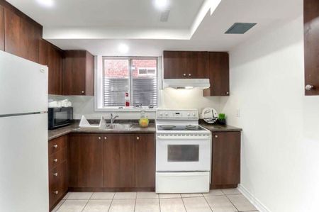 For Lease - 22 Baby Pointe Trail, Brampton, Ontario - Photo 3