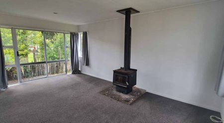 Tidy 3-Bedroom Home in Quiet Cul-de-Sac - Photo 3