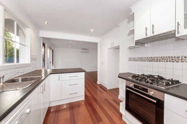 10/42 Edward Street, Sandringham VIC 3191 - Apartment For Rent | Domain - Photo 1