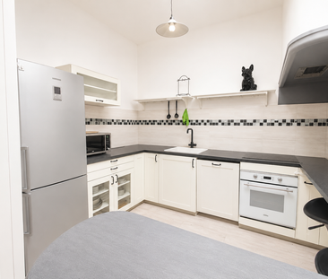 Location Appartement 3 pièces 60m² SANARY SUR MER 83110 - Photo 4