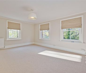 5 bedroom detached house to rent - Photo 4