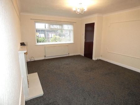 3 bedroom end of terrace house to rent - Photo 2