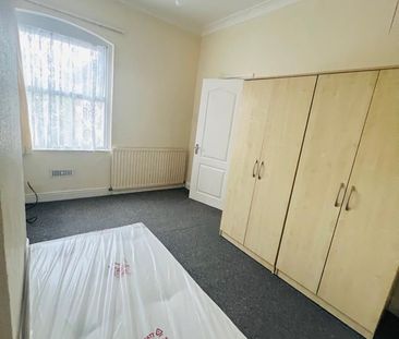 Room in a Shared House, Preston Road, B26 - Photo 1