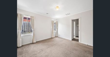 Expansive Living In Prime Location - Photo 5