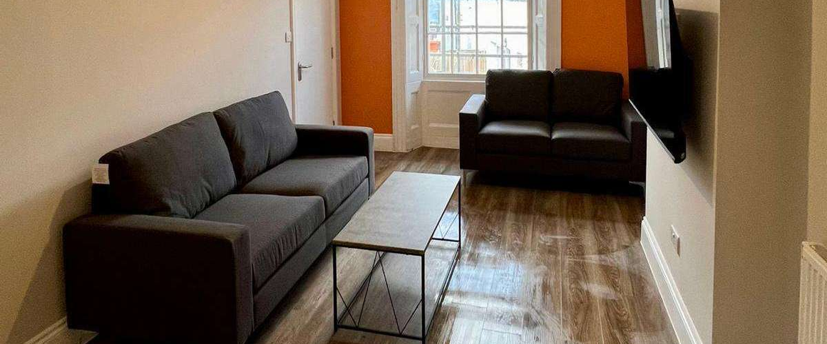 Pitville Place Room 1 - Photo 1