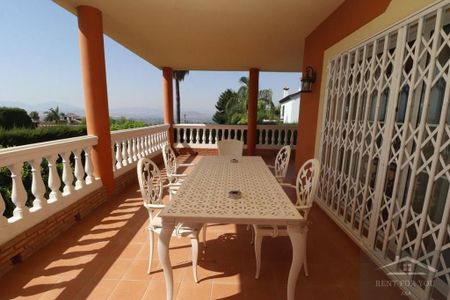 4 bedroom luxury Villa for rent in Alhaurín el Grande, Spain - Photo 3