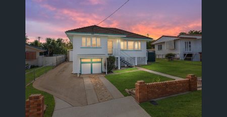 Neat and tidy home in excellent location - Photo 4