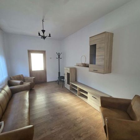 Inchiriez casa in Filipestii de Padure - Photo 1