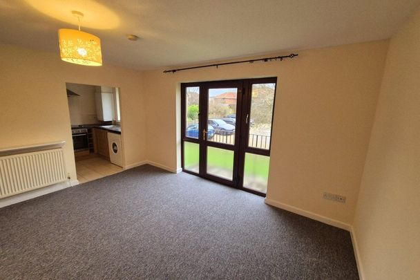 Bicknell Gardens - Photo 1