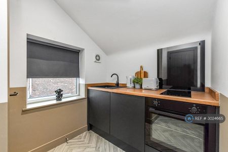 1 bedroom in a house share to rent - Photo 4