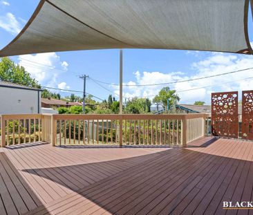 Narrabundah Heights family home - Photo 5