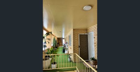 Beachfront Top-Floor Two-Bedroom Unit - Photo 3