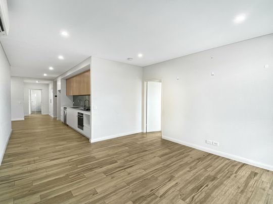 Stunning 2 Bedroom Apartment ! - Photo 1