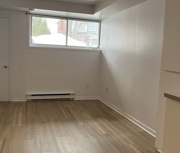 3 1/2 Avec Une Chambre Fermée - Photo 3