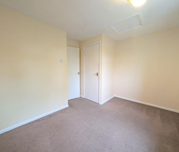 2 bedroom semi-detached house to rent - Photo 6