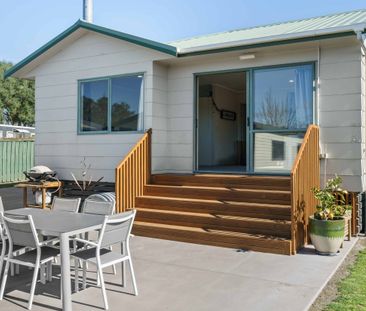Welcome to this spacious and versatile 4-bedroom rental home. - Photo 5