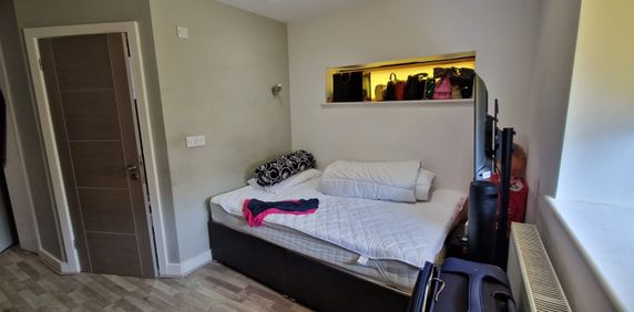 5 Marvell Lane Flat 12 - Photo 2