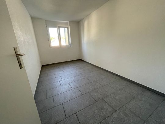 Helle 4.5-Zimmerwohnung mit Aussicht - Photo 1