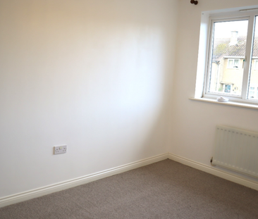 3 bedroom detached house to rent - Photo 2