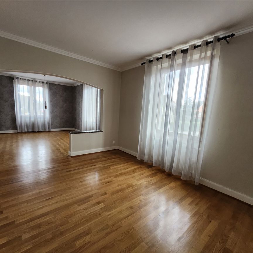 Location Maison 5 pièces 133m² - Photo 1