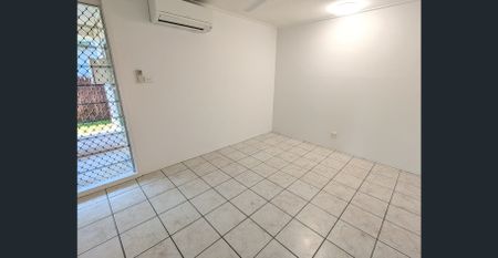 LOCATION!!! LOCATION!!!! - Photo 2