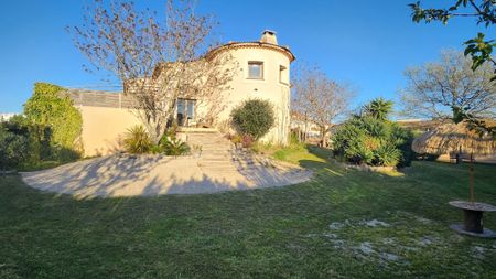 Location Maison 5 pièces 169m² MARIGNANE 13700 - Photo 3