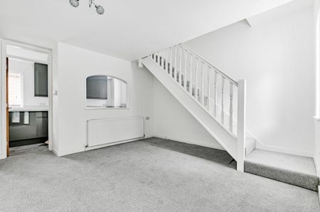 2 Bedroom - Magdalen Mews, St. Johns Street - Photo 2