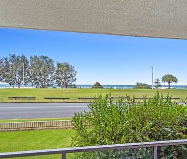 2/140 Marine Parade, Miami QLD 4220 - Photo 1